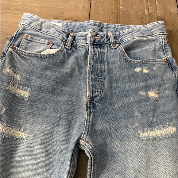 Zara midwaist ripped cuffed boyfriend jean size 6. - Picture 5 of 6
